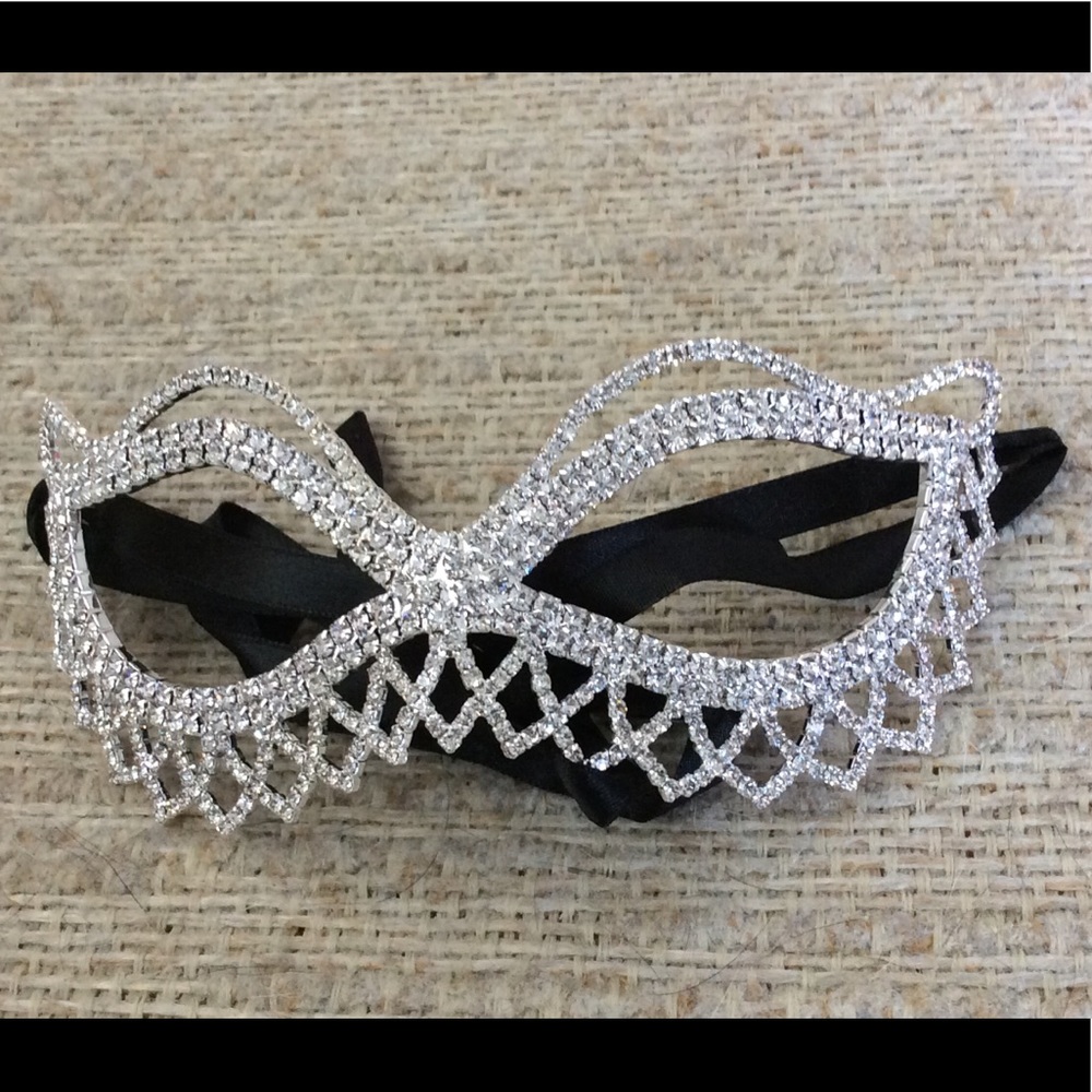 Rhinestones mask masquerade silver cat eyes face mask